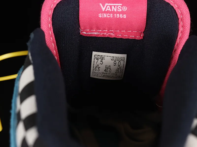 All Categories Vans Vans Series Vans Mid Liberaiders x Vans Half Cab 33 DX Legendary skater’s signature Chinese skateboard shoes VN0A5KX6BZU